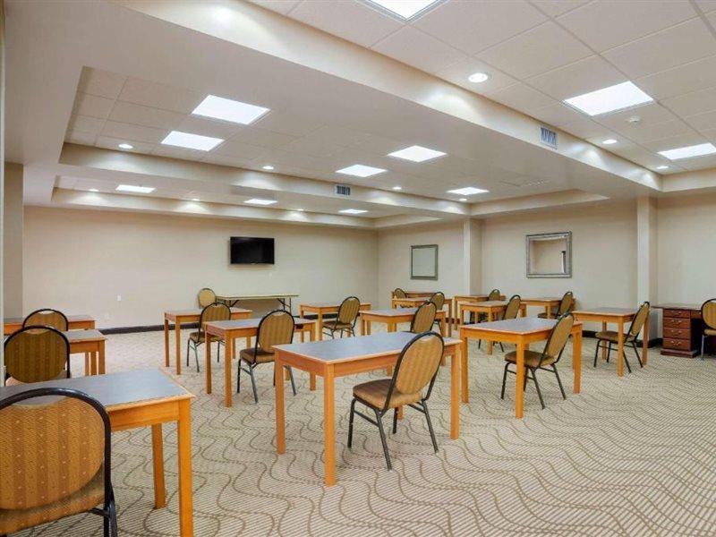 Comfort Suites Fultondale I-65 Near I-22 Екстериор снимка