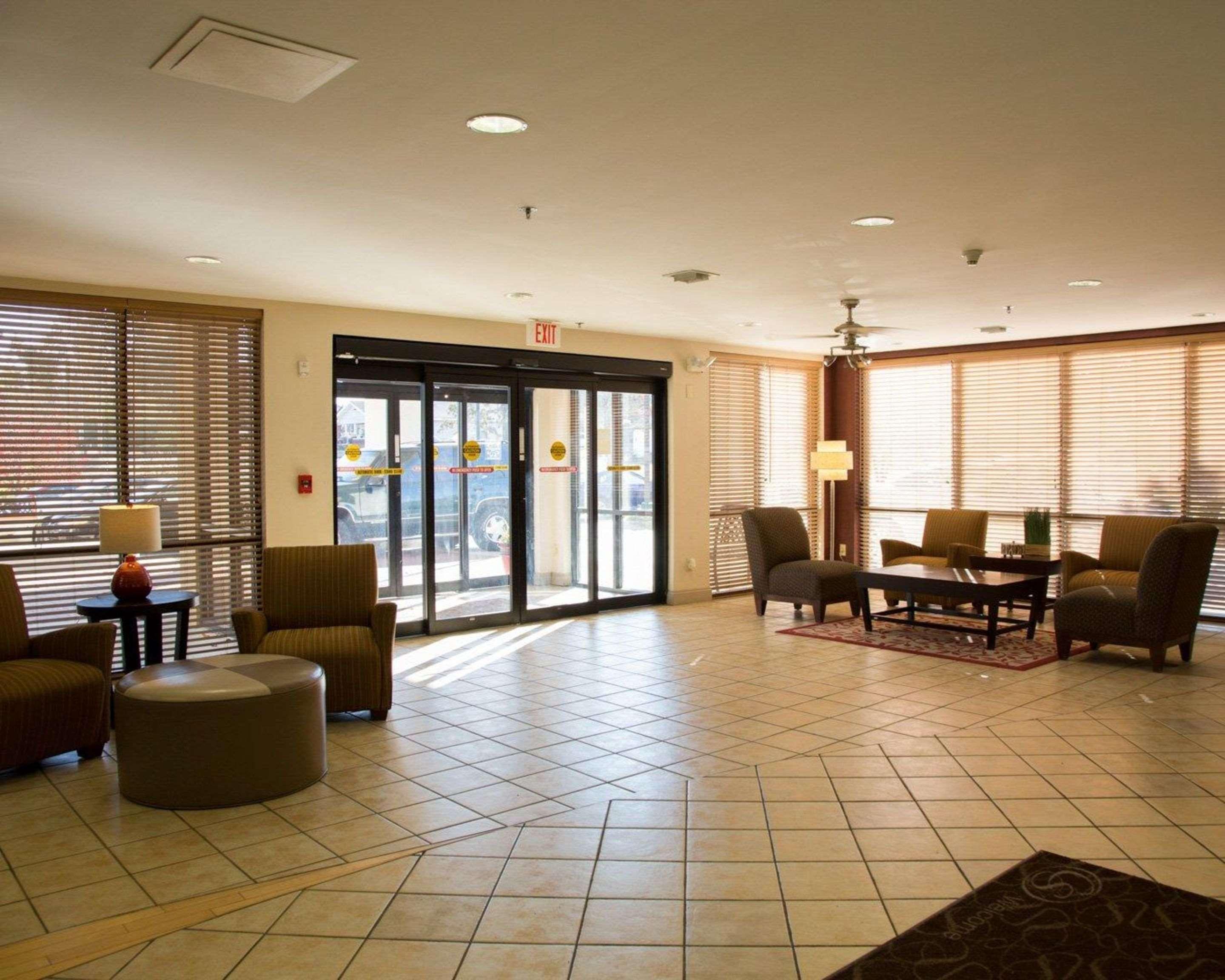 Comfort Suites Fultondale I-65 Near I-22 Екстериор снимка