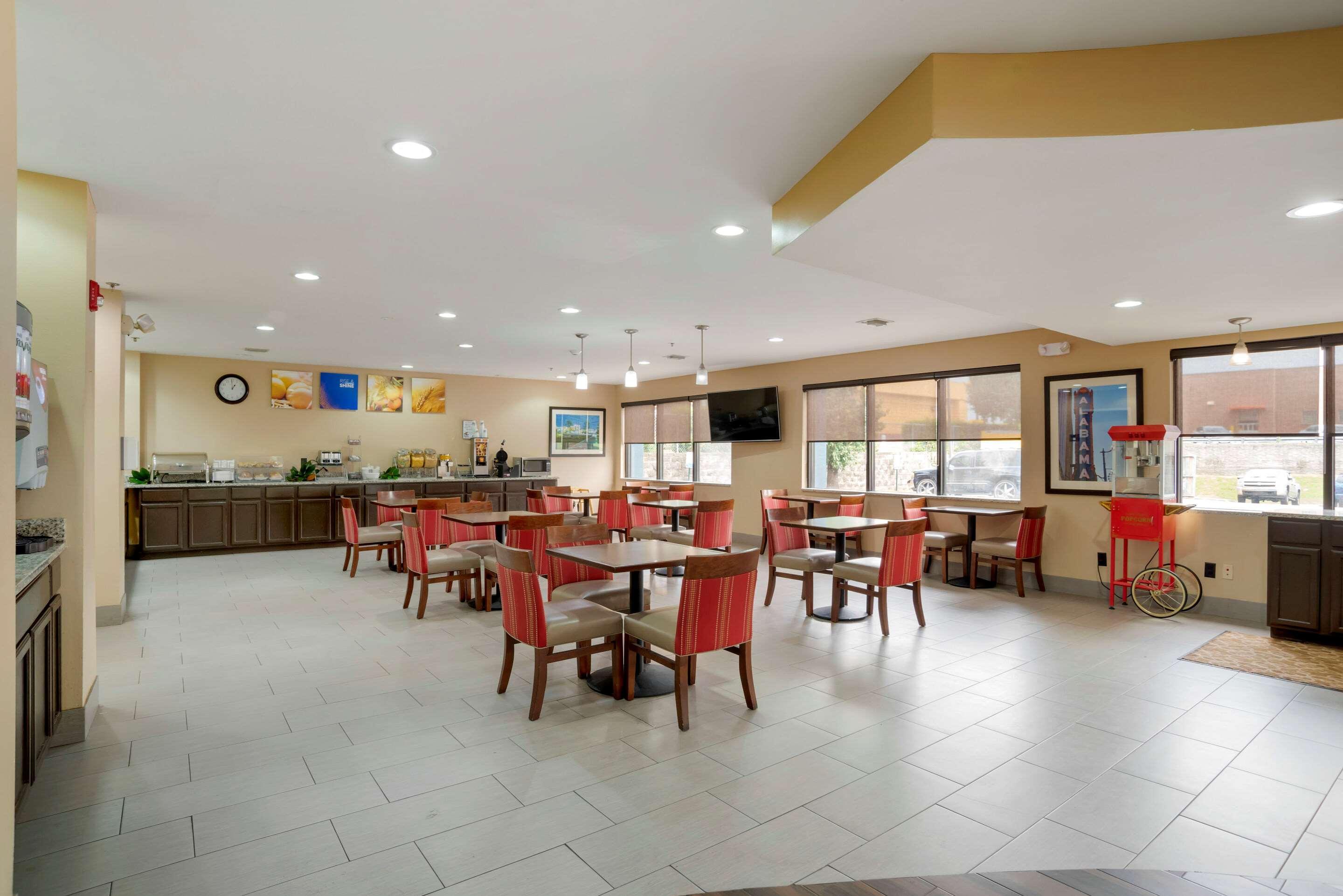 Comfort Suites Fultondale I-65 Near I-22 Екстериор снимка