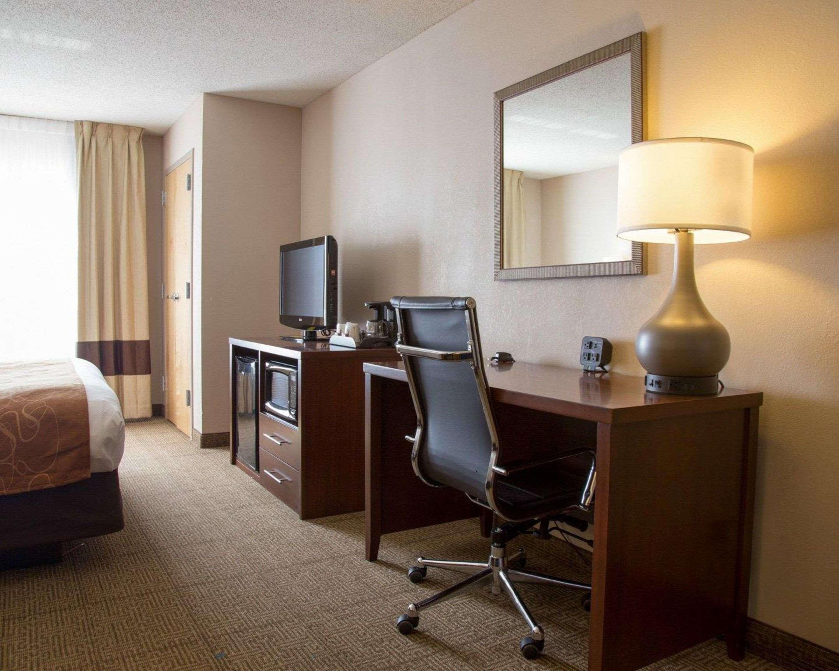 Comfort Suites Fultondale I-65 Near I-22 Екстериор снимка